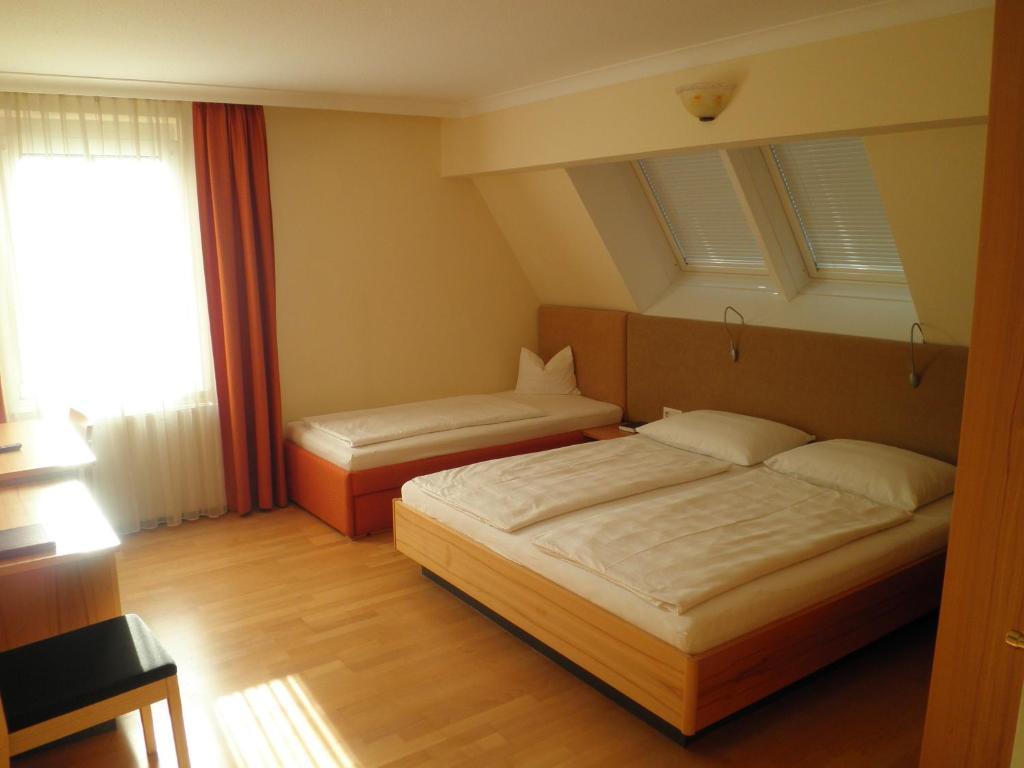 Hotel Lowen Bludenz Cameră foto