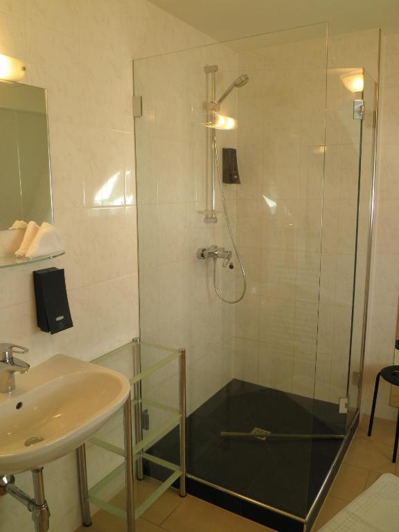 Hotel Lowen Bludenz Cameră foto