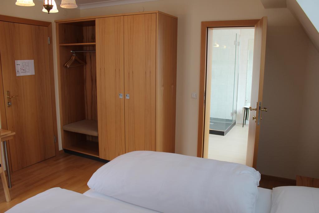 Hotel Lowen Bludenz Exterior foto