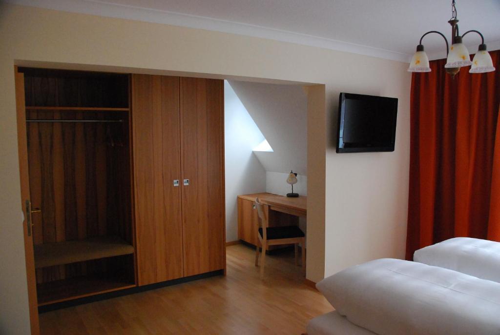 Hotel Lowen Bludenz Cameră foto